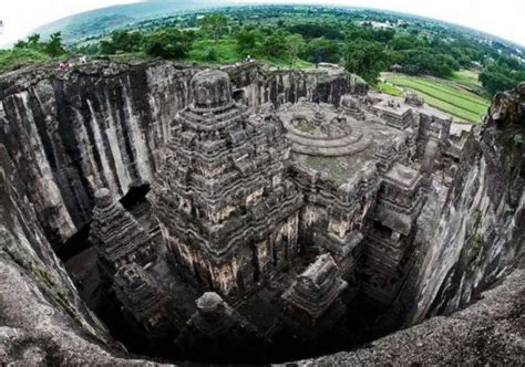 Der Bau der Kailasa-Tempel - Eine Meisterleistung der Architektur im 7. Jahrhundert Indien